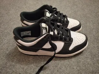 Nike Dunk Low Blanco y Negro