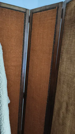 Biombo de madera con tela