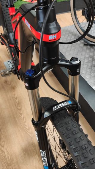 Bicicleta eléctrica BH Atom X