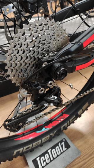 Bicicleta eléctrica BH Atom X