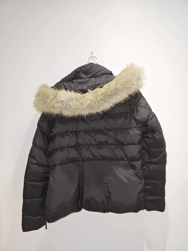 Chaqueta Tommy Hilfiger Negra con Capucha