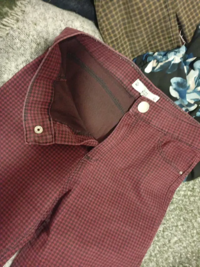 Pantalón cuadros rojo y marrón