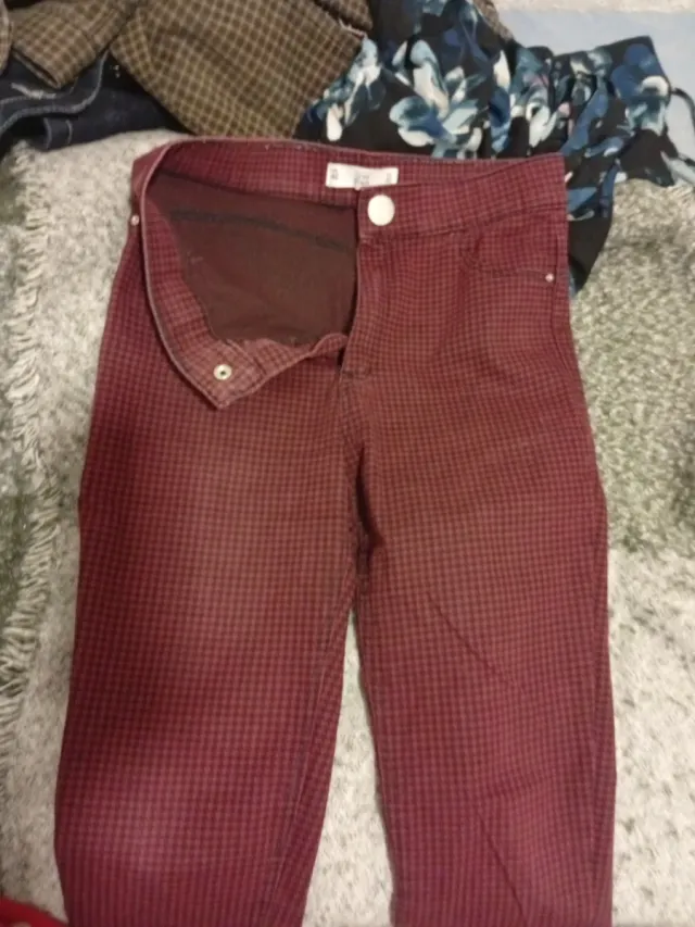 Pantalón cuadros rojo y marrón