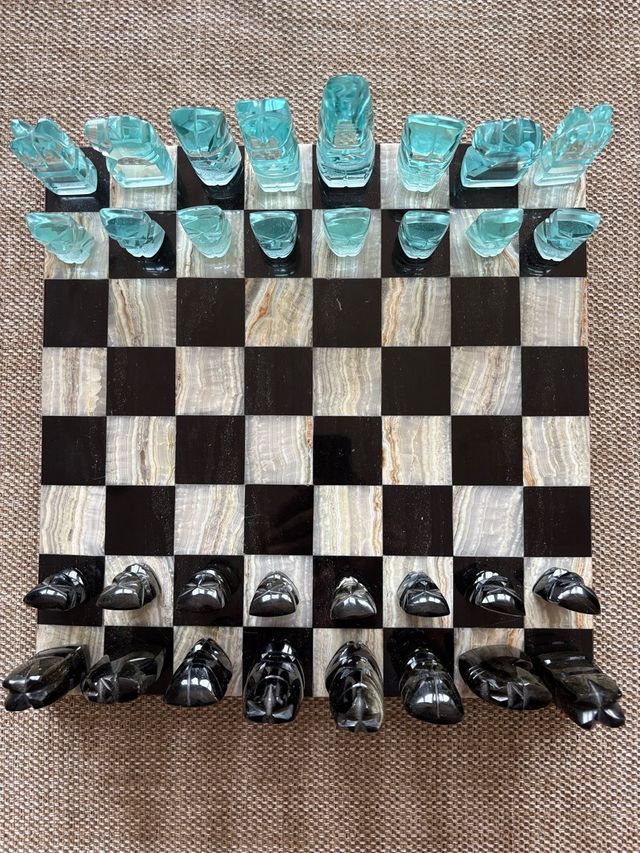 Scacchi di Onice, Ossidiana e Cristallo