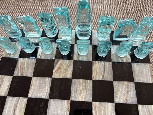 Scacchi di Onice, Ossidiana e Cristallo