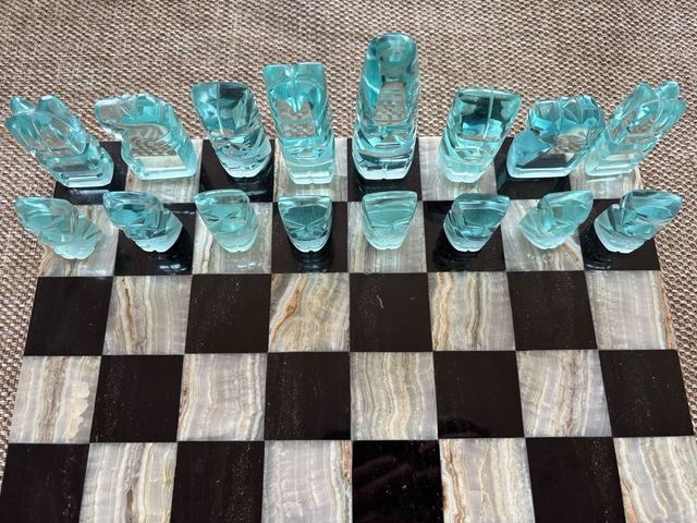 Scacchi di Onice, Ossidiana e Cristallo