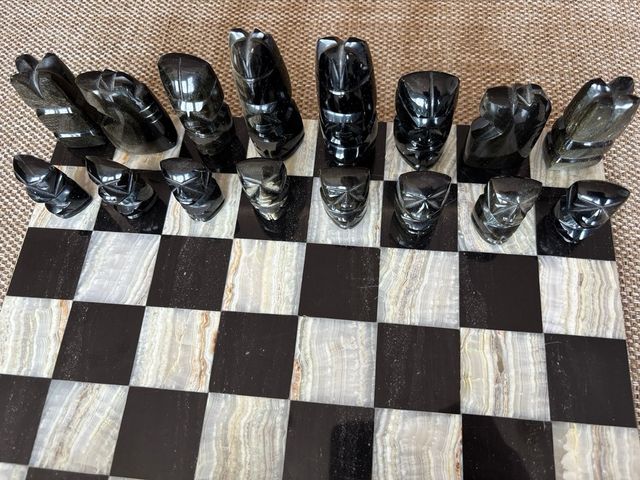 Scacchi di Onice, Ossidiana e Cristallo