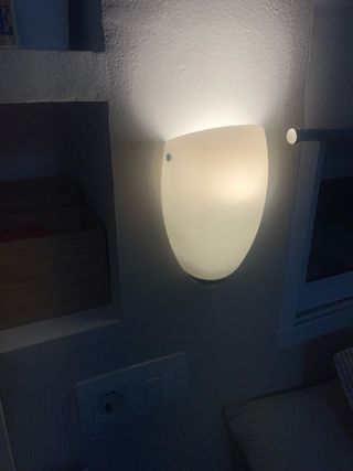 Aplique de pared de cristal blanco