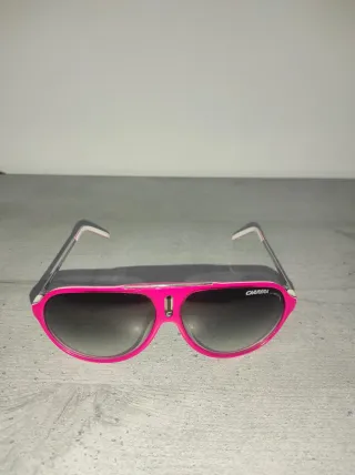 Gafas de sol Carrera rojas y blancas