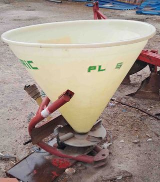 Abonadora centrífuga poliéster 400 kg