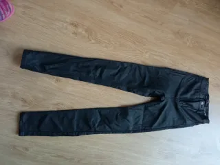 Pantalón vaquero mujer negro encerado