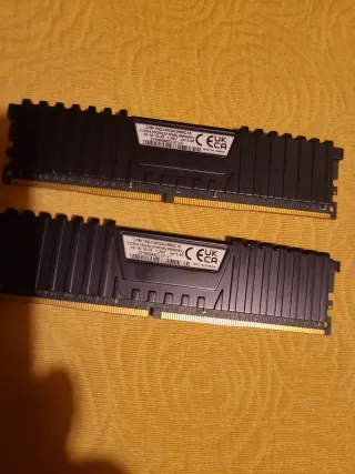Corsair Vengeance LPX DDR4 RAM 16 GB (2*8GB)