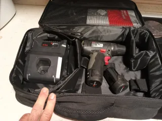 Taladro a batería Würth con cargador