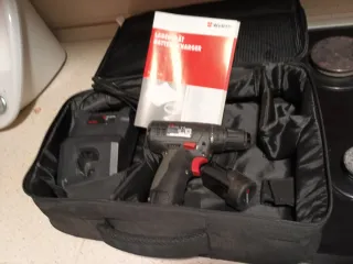 Taladro a batería Würth con cargador