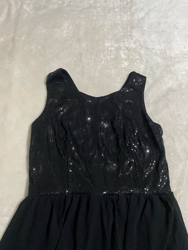 Vestido negro con lentejuelas