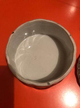 Antigua caja china de porcelana. Sellada