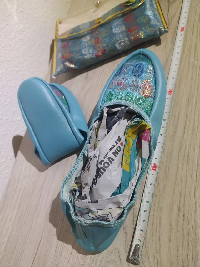 Zapatillas de piel azul y multicolor talla 38