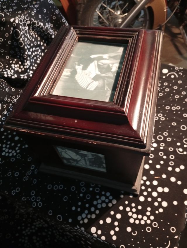 Caja porta fotos vintage madera