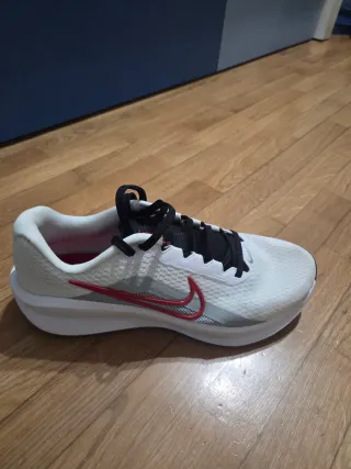 Zapatillas Nike Hombre Blancas y Rojas