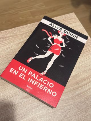 El misterio de las máscaras venecianas / The My...
