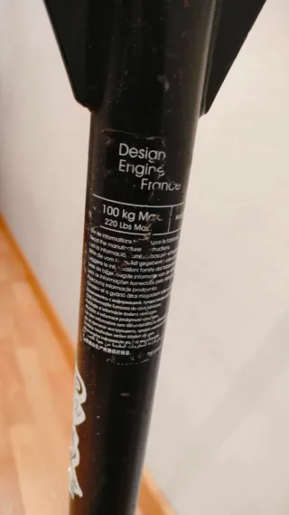 Patinete infantil rojo y negro