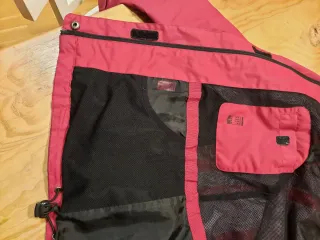 Cortavientos Crivit fucsia