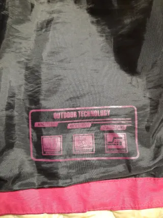 Cortavientos Crivit fucsia