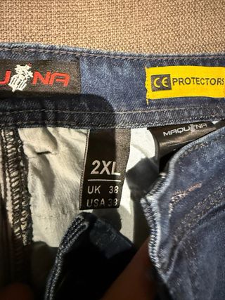 Pantalón vaquero moto