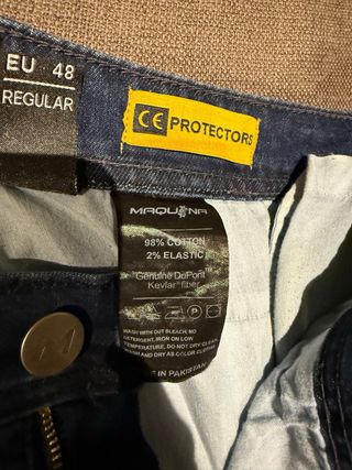 Pantalón vaquero moto