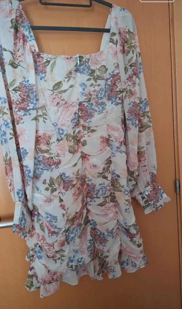 Vestido fiesta floral manga larga