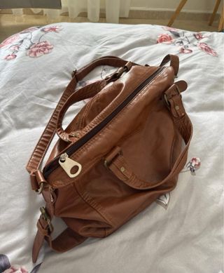 Bolso de cuero marrón