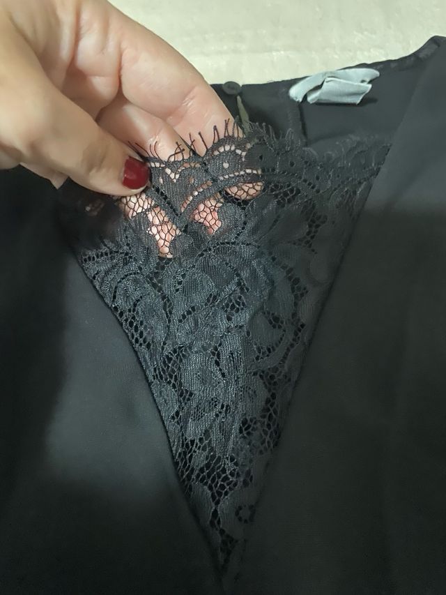 Vestido negro con encaje