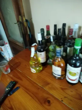 Botellas de vino y licores antiguas