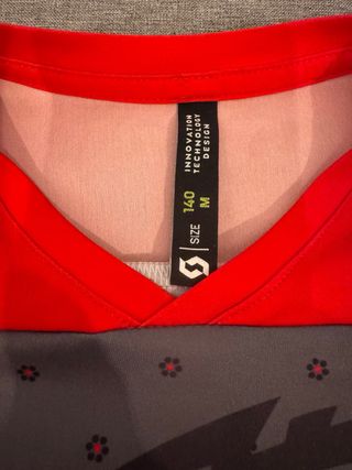 Equipación Scott Niño