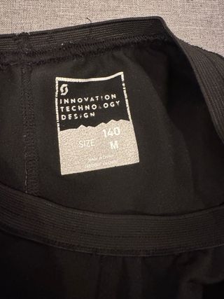 Equipación Scott Niño