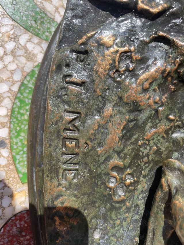 Figura P.J. Mene Bronce.