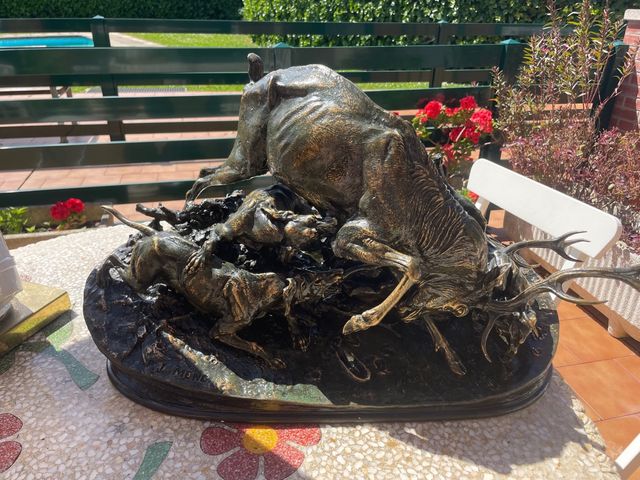 Figura P.J. Mene Bronce.