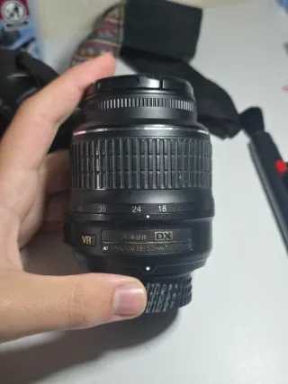 Nikon D3200, 2 objetivos, mochila y accesorios