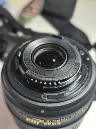 Nikon D3200, 2 objetivos, mochila y accesorios