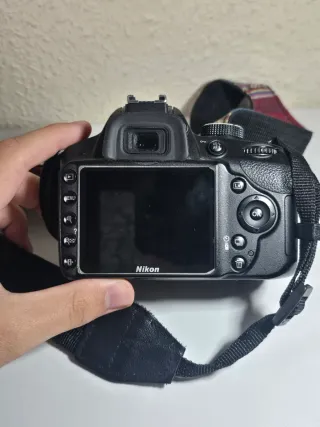 Nikon D3200, 2 objetivos, mochila y accesorios