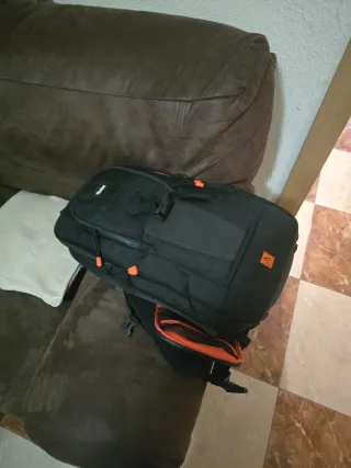 Nikon D3200, 2 objetivos, mochila y accesorios