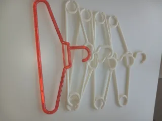 Lote 5 Perchas Grandes Plástico