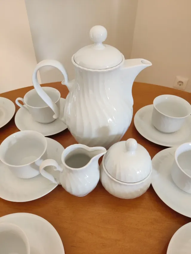 Juego de café de porcelana blanco