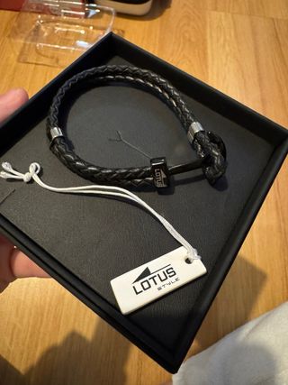 Pulsera Lotus Ancla Negra y Plata