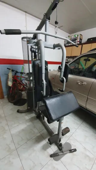 Equipo de gimnasio multifuncional