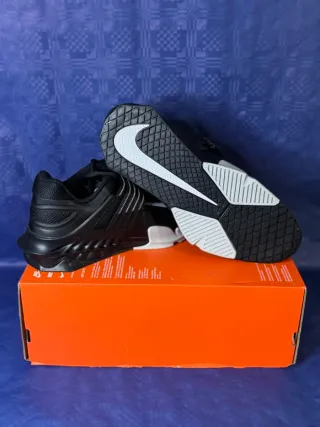 Nike Savaleos Scarpe da Sollevamento Nero