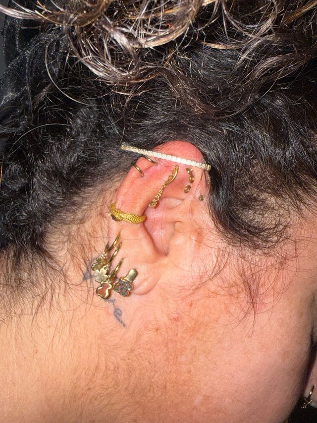 Anillo Tous oro y piedras rosas