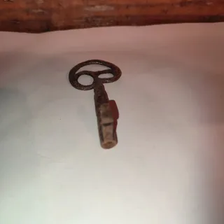Llave antigua de hierro rara curiosa