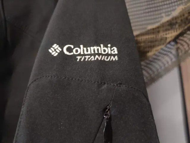 Chaqueta Columbia Titanium Negra