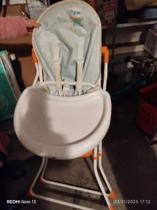 Trona de bebé con diseño de oso